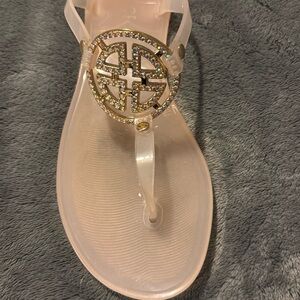 Beautiful slides grab now❤️